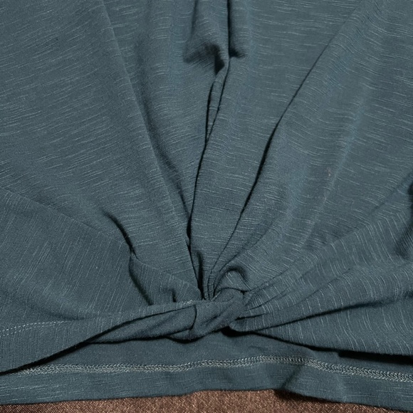 Evereve Teal Knot-Front V-Neck Tee - Picture 4 of 4